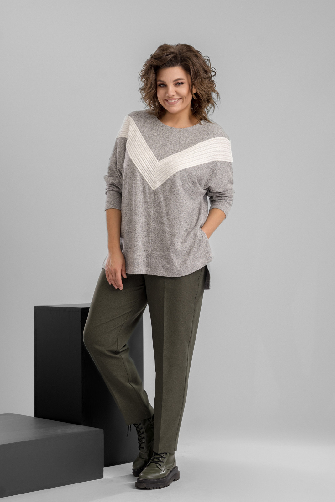 Фото -Деловые костюмы Комплект женский DEESSES 2239