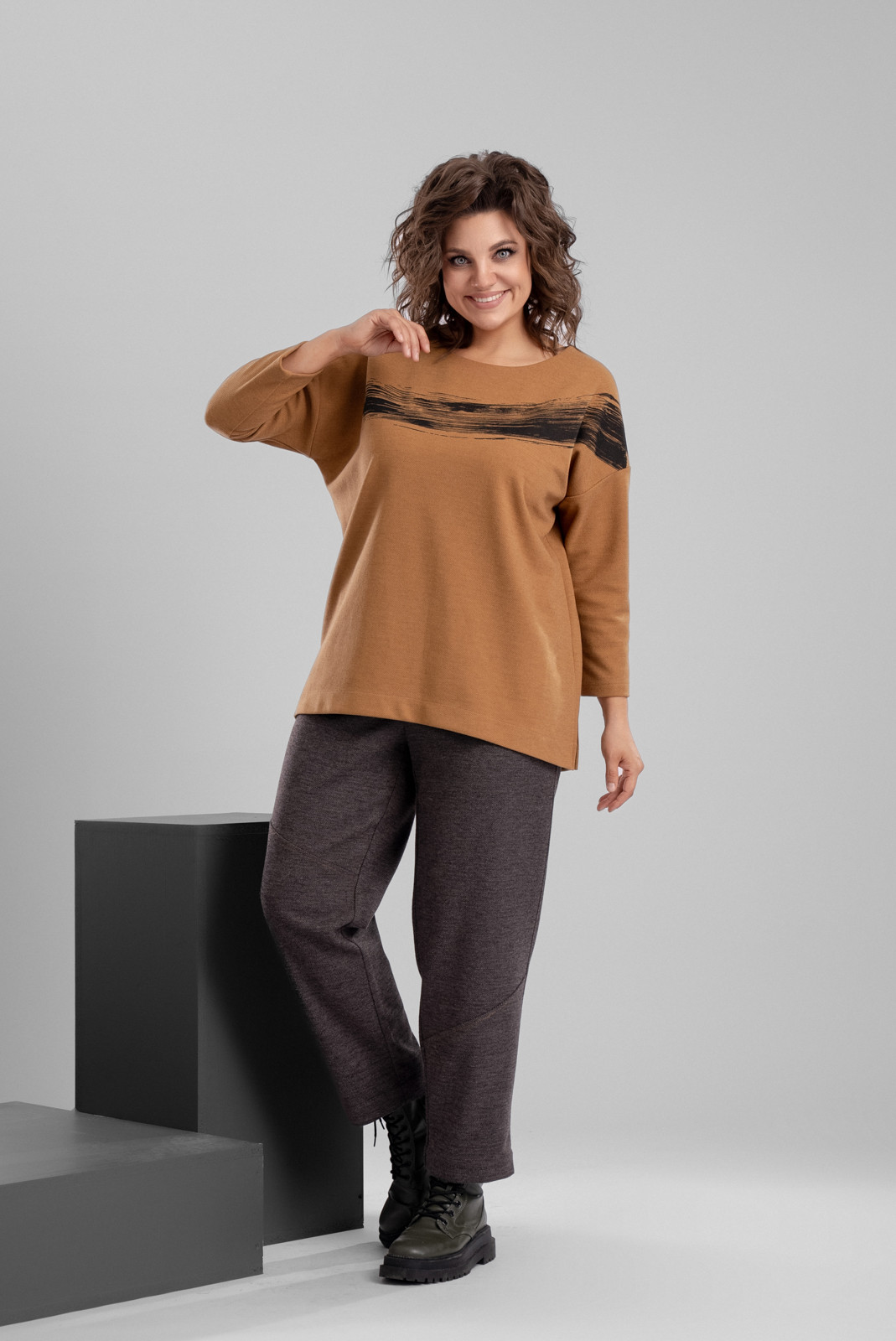 Фото -Деловые костюмы Комплект женский DEESSES 2244 58р