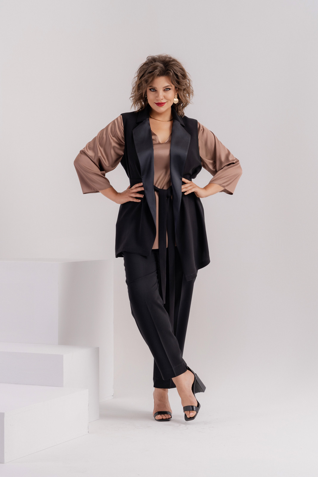 Фото -Деловые костюмы, -Нарядная одежда Комплект женский DEESSES 3108 54р