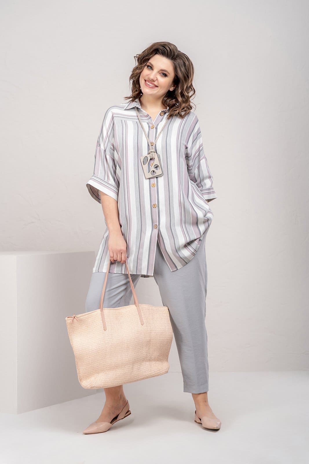 Фото -Деловые костюмы Комплект женский DEESSES 2081