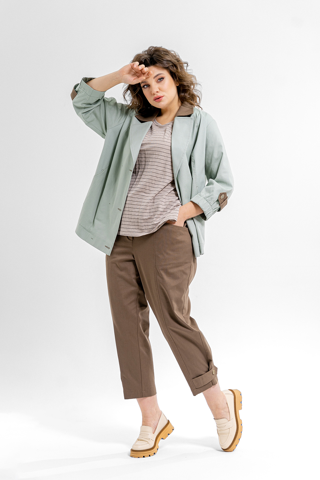 Фото -Деловые костюмы Комплект женский DEESSES 3091 56р