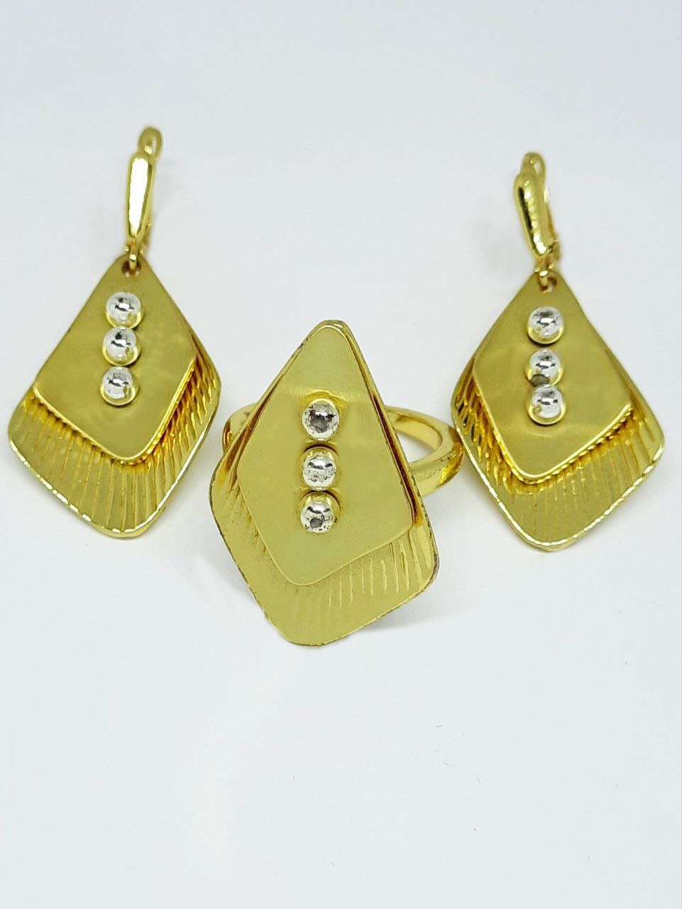 Фото Бижутерия, -Fason-бижутерия, --Серьги, --Кольца Набор Fashion-бижутерии ABELLA BRAND