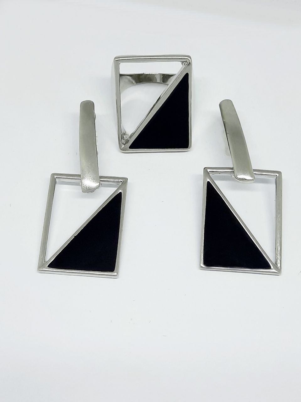 Фото Бижутерия, -Fason-бижутерия, --Серьги, --Кольца Набор Fashion-бижутерии ABELLA BRAND