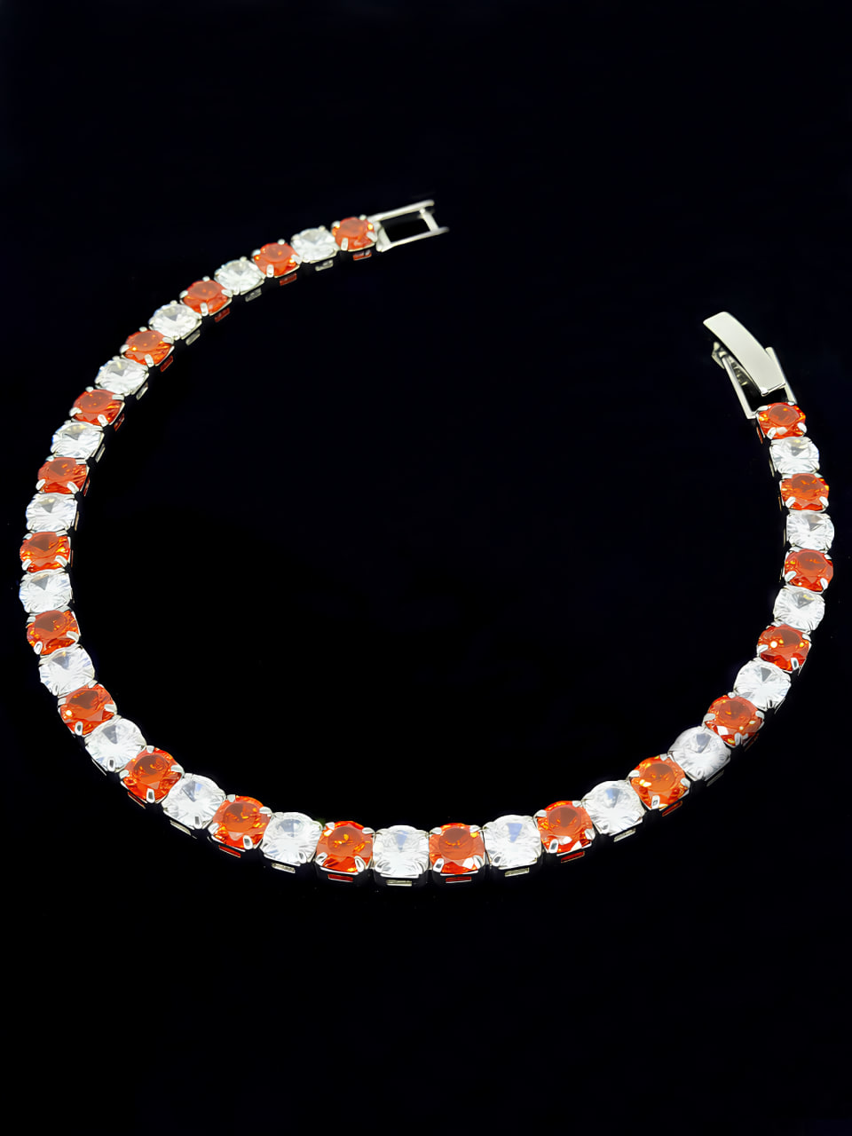 Фото -Ювелирная бижутерия, --Браслеты Изысканный браслет из гипоаллергенного сплава с фианитами  