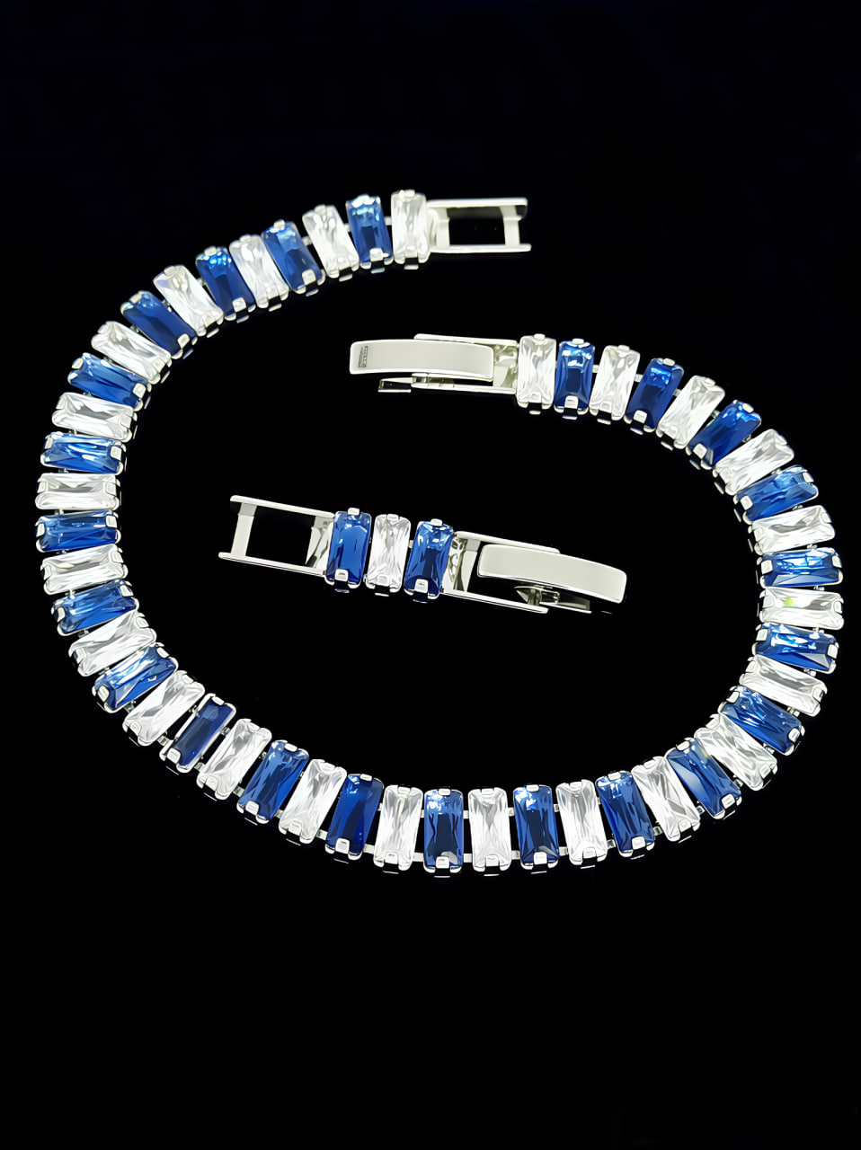 Фото -Ювелирная бижутерия, --Браслеты Изысканный браслет из гипоаллергенного сплава с фианитами   