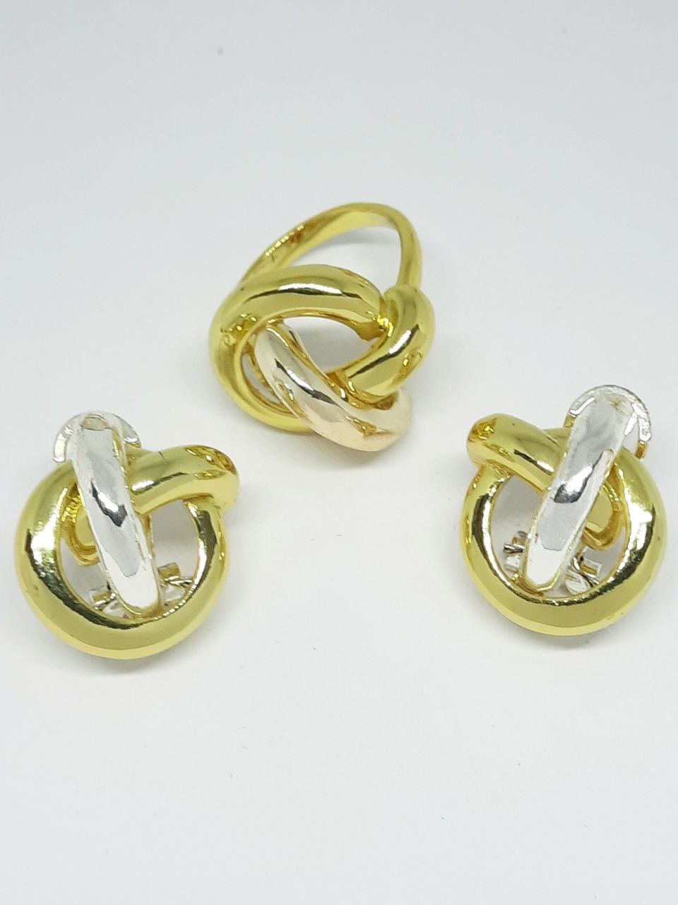 Фото Бижутерия, -Fason-бижутерия, --Серьги, --Кольца Набор Fashion-бижутерии ABELLA BRAND