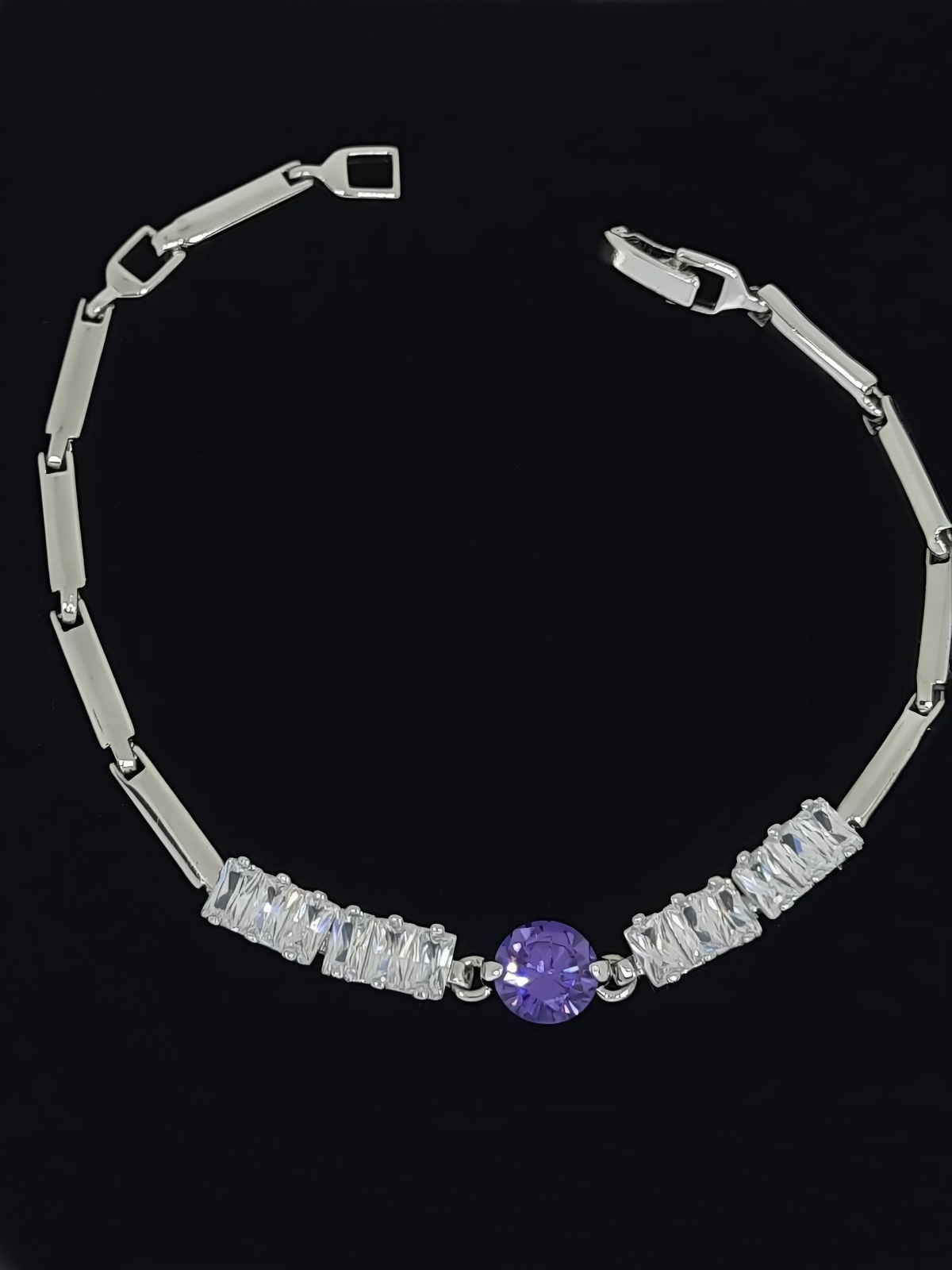 Фото -Ювелирная бижутерия, --Браслеты Изысканный браслет из гипоаллергенного сплава с фианитами    